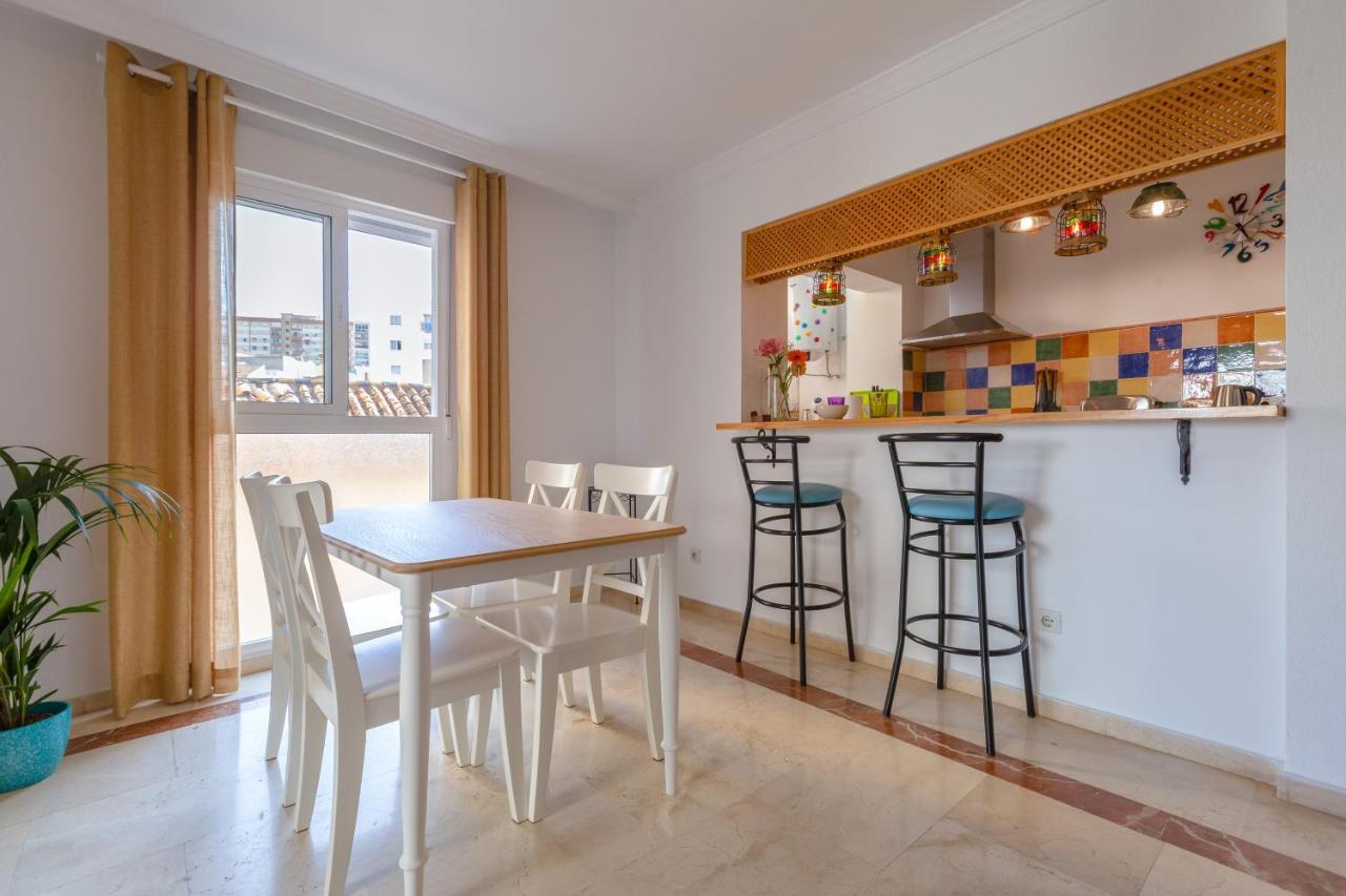 Luminoso Apartamento De Dos Habitaciones Con Terraza Y Parking En El Centro Málaga Extérieur photo