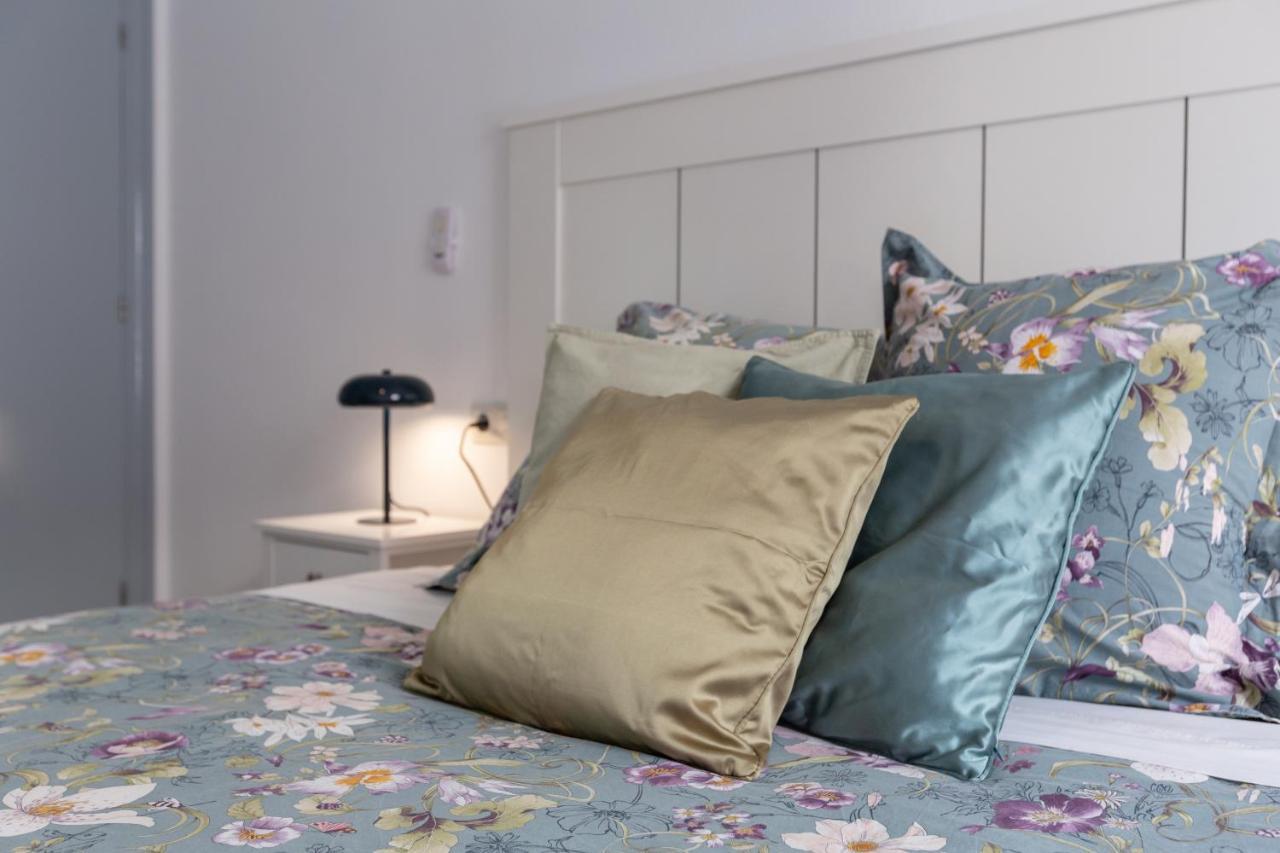 Luminoso Apartamento De Dos Habitaciones Con Terraza Y Parking En El Centro Málaga Extérieur photo